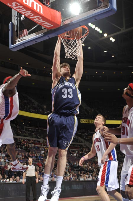 皇马的稳居 皇马的稳居